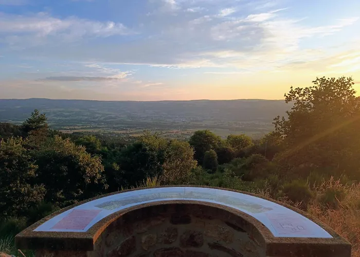 Caravane Vintage Insolite Avec Jacuzzi Au Calme