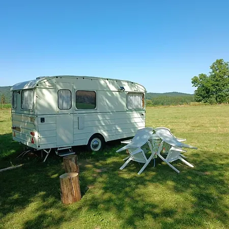 Caravane Vintage Insolite Avec Jacuzzi Au Calme Sauvessanges Exterior foto