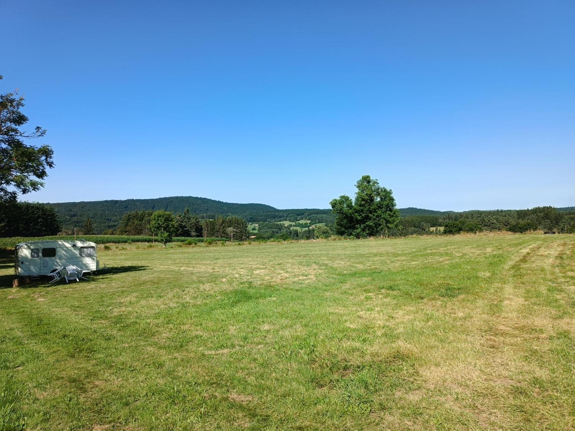 Campsite Caravane Vintage Insolite Avec Jacuzzi Au Calme